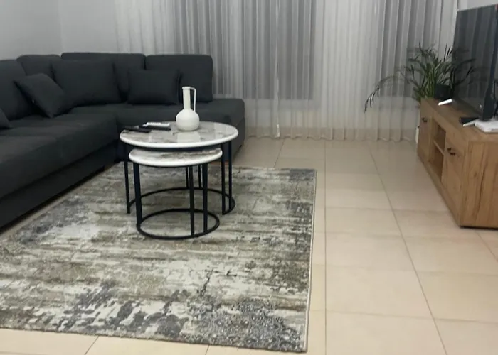 דירה The 5 Maji Escape