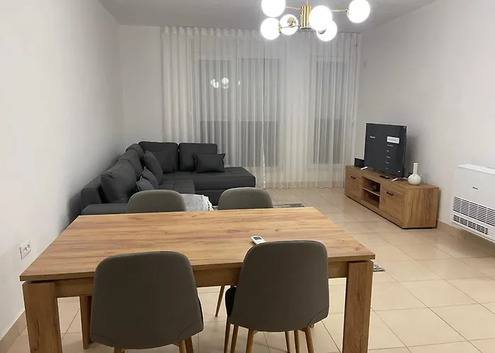 The 5 Maji Escape * טיראנה